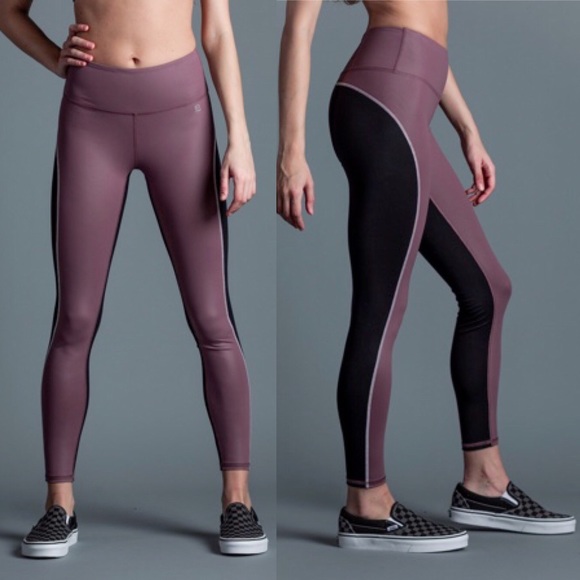 Body Language Sportswear Pants - NWT✨ Body Language Audrie Leggings in Purple Haze